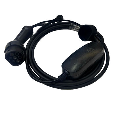 شراء AC 16A European 1 Phase 1.0 EV Portable Charger Type 2 IEC62196 online manufacture